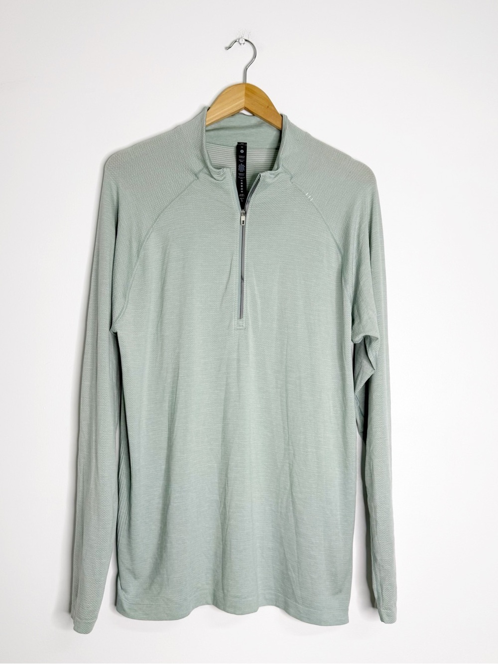 Lululemon Metal Vent Tech Half Zip Long Sleeve Shirt XL Light Green